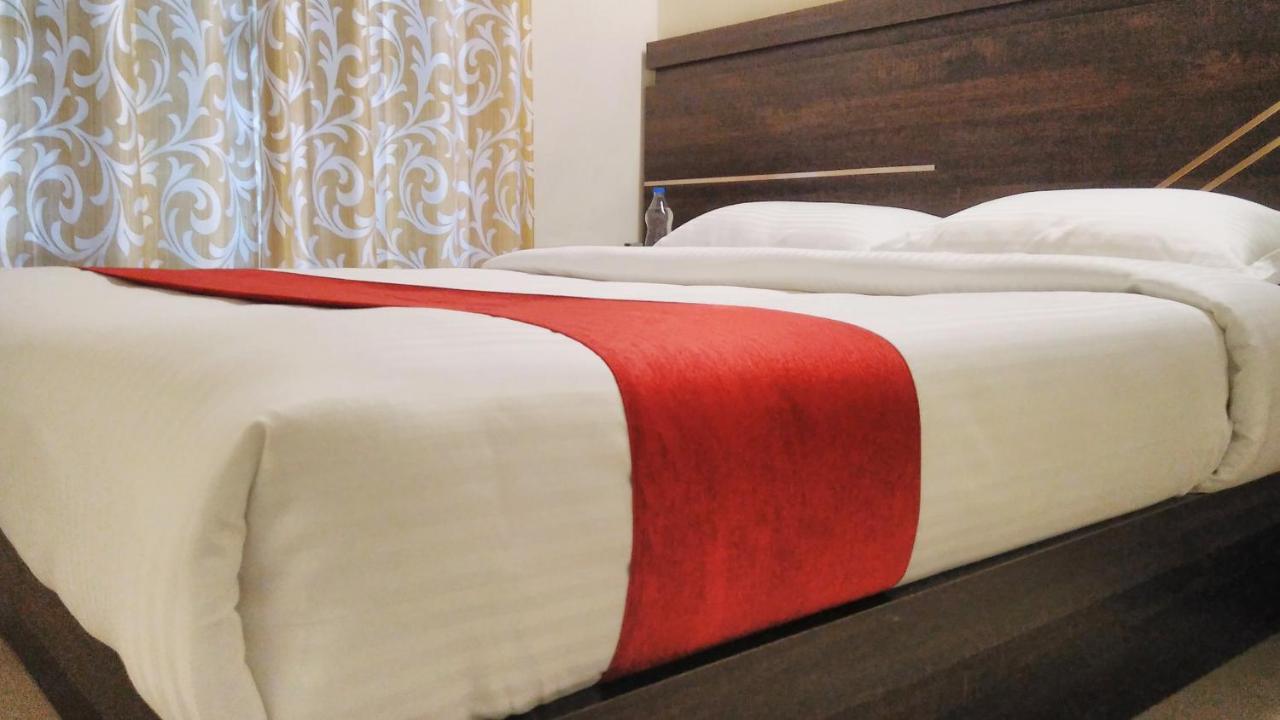 Leeland Munnar Bed and Breakfast Exteriör bild